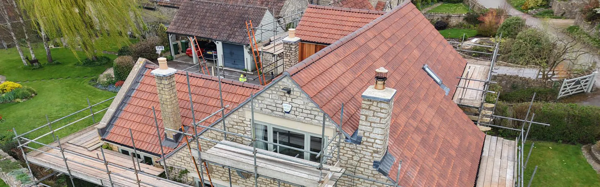 banner-tile-roof-bath